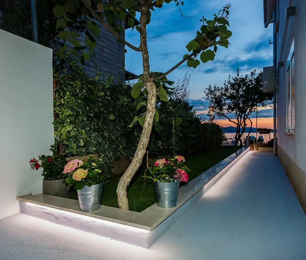 Apartments And Studio Giovanni 1 Trogir